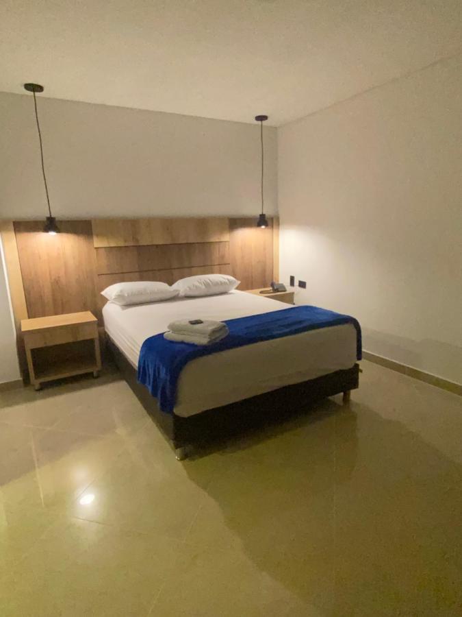 Hotel California City Medellín Zewnętrze zdjęcie