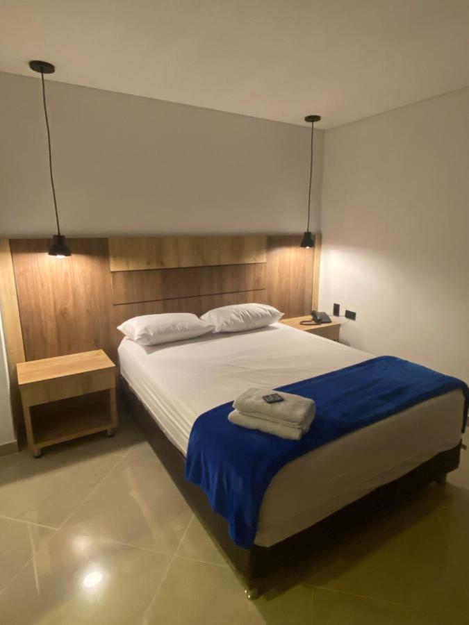 Hotel California City Medellín Zewnętrze zdjęcie