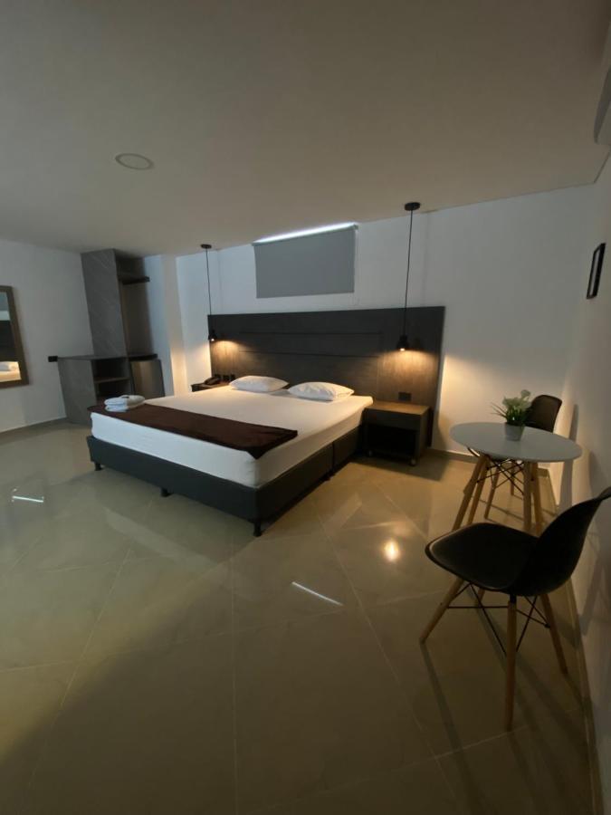 Hotel California City Medellín Zewnętrze zdjęcie