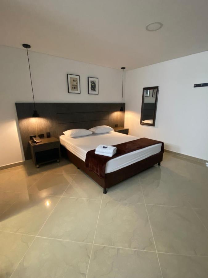 Hotel California City Medellín Zewnętrze zdjęcie