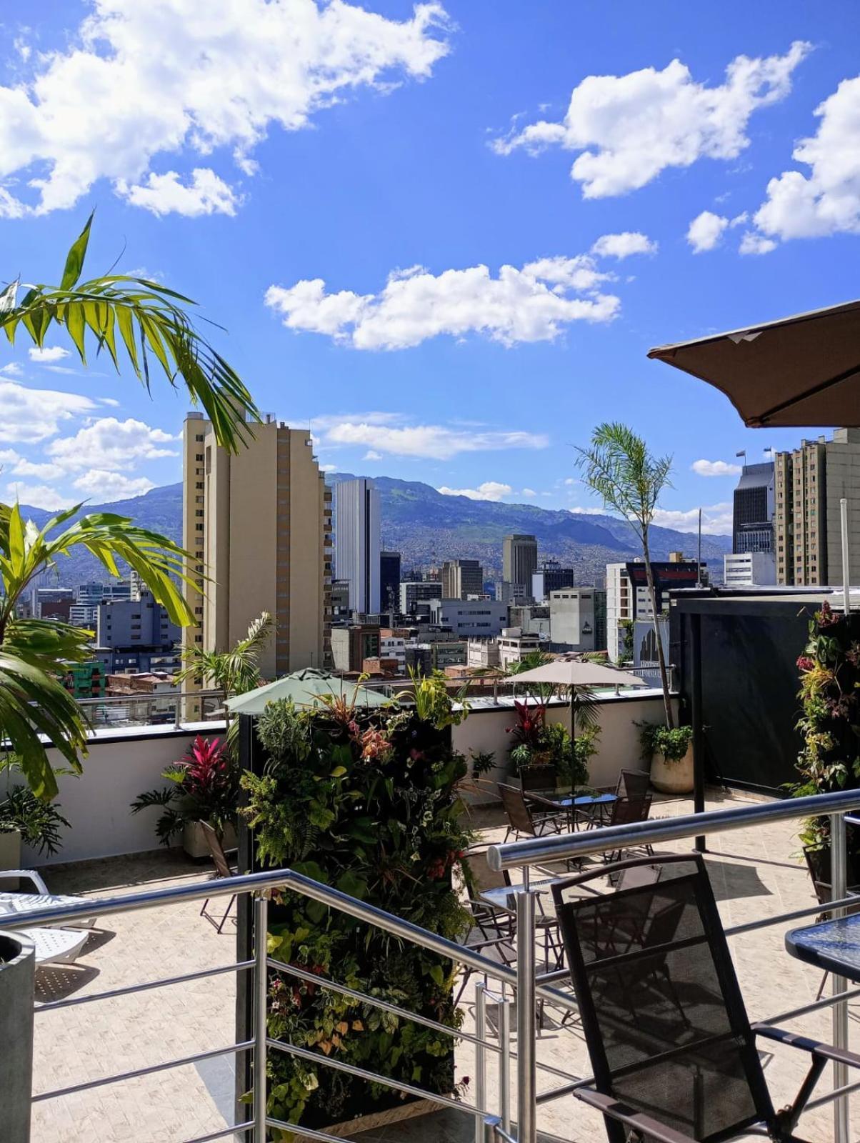 Hotel California City Medellín Zewnętrze zdjęcie