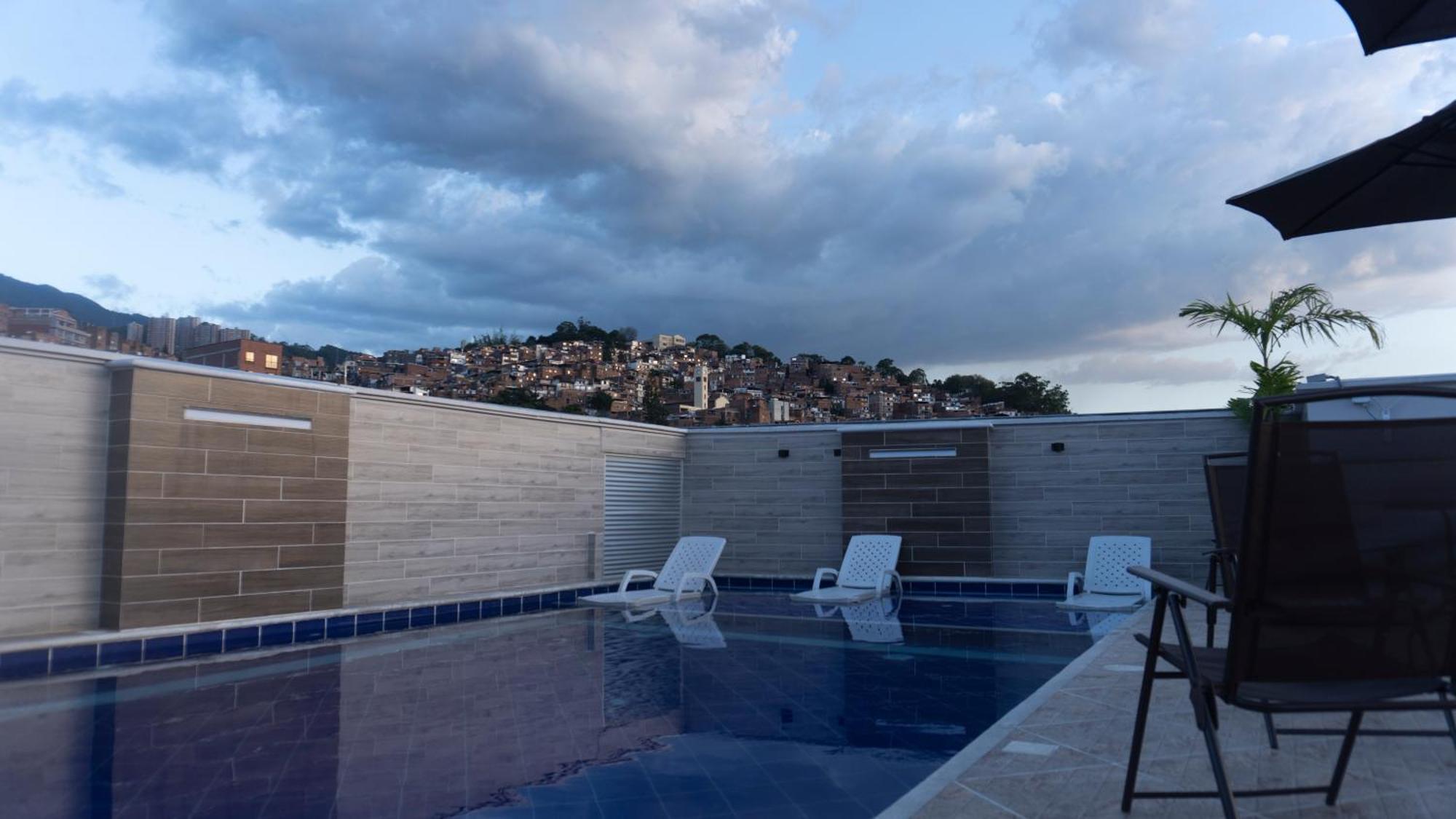 Hotel California City Medellín Zewnętrze zdjęcie