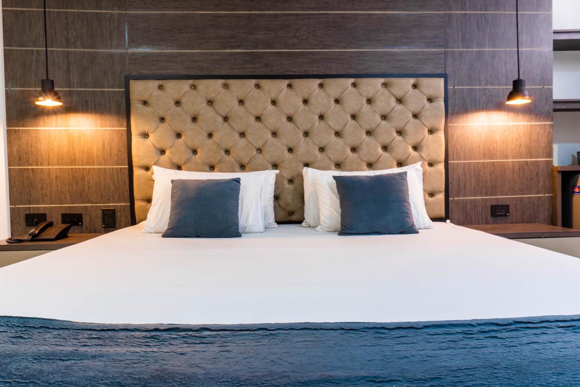 Hotel California City Medellín Zewnętrze zdjęcie